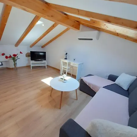Apartment Nona Nina Holiday House