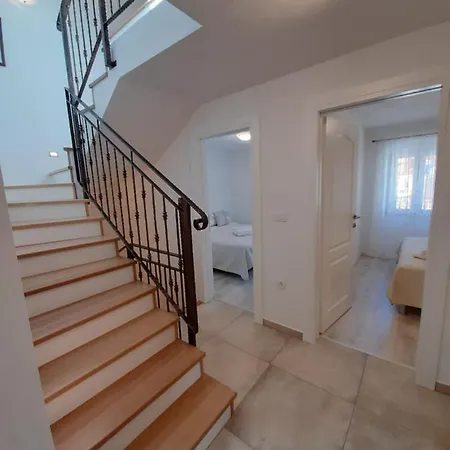 Nona Nina Holiday House Apartment