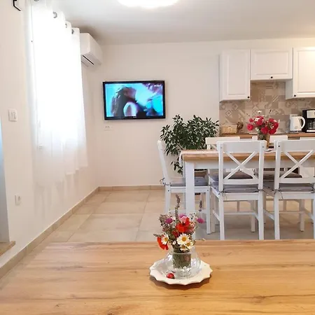 Apartment Nona Nina Holiday House *