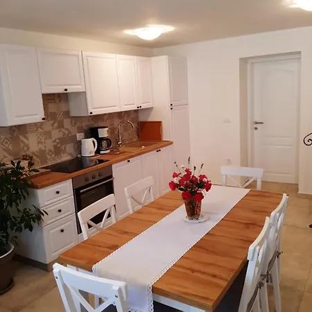 Nona Nina Holiday House Apartment Funtana