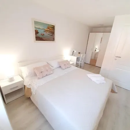 Apartment Nona Nina Holiday House Funtana